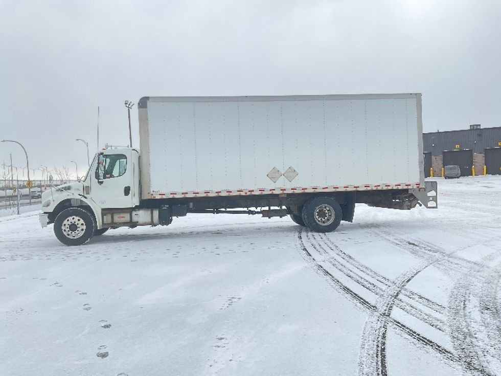 Medium Duty Box Truck-Light and Medium Duty Trucks-Freightliner-2020-M2-Saint Laurent-PQ-304,575\n\t\tkm-$ 57,000 - Image 4