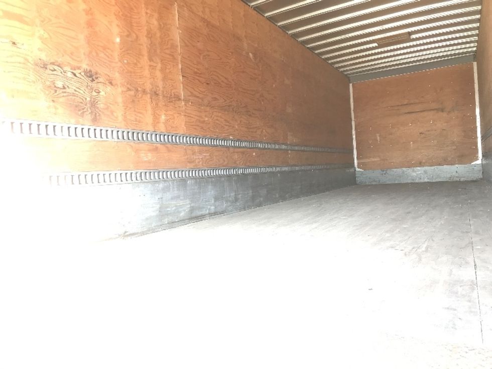 Medium Duty Box Truck-Light and Medium Duty Trucks-Freightliner-2020-M2-Saint Laurent-PQ-326,979\n\t\tkm-$ 77,500 - Image 11