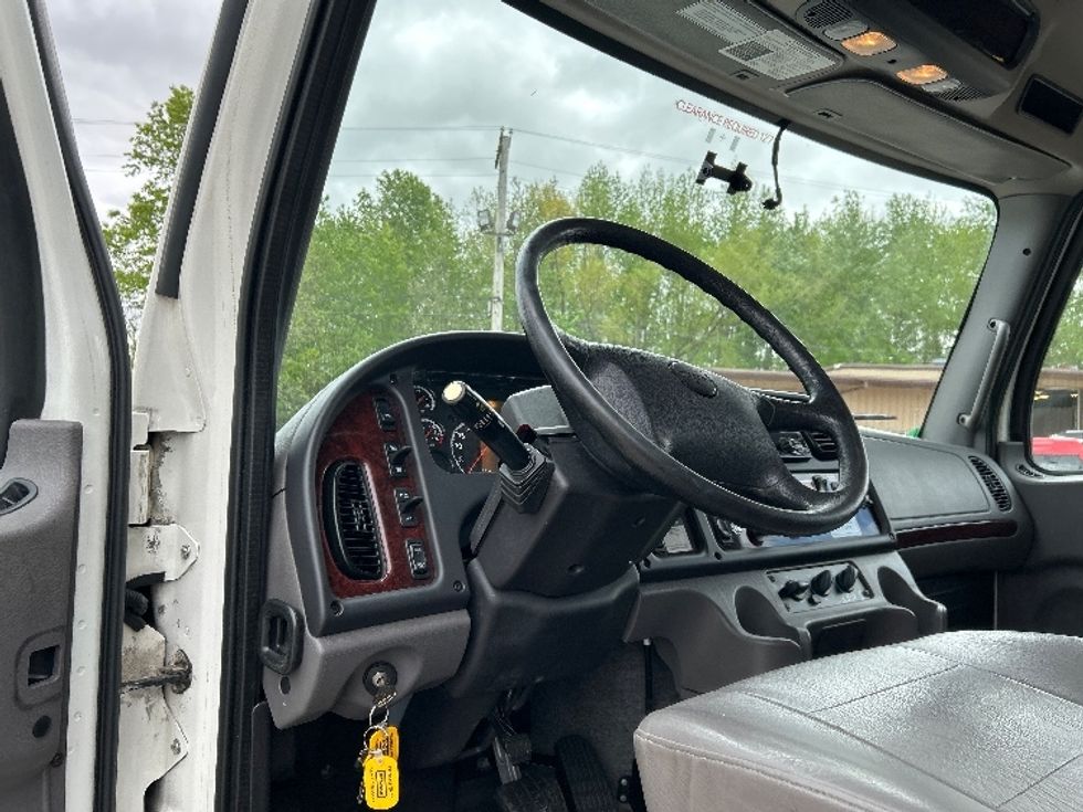 Medium Duty Box Truck-Light and Medium Duty Trucks-Freightliner-2020-M2-Saint Louis-MO-211,759\n\t\tmiles-$ 46,750 - Image 16