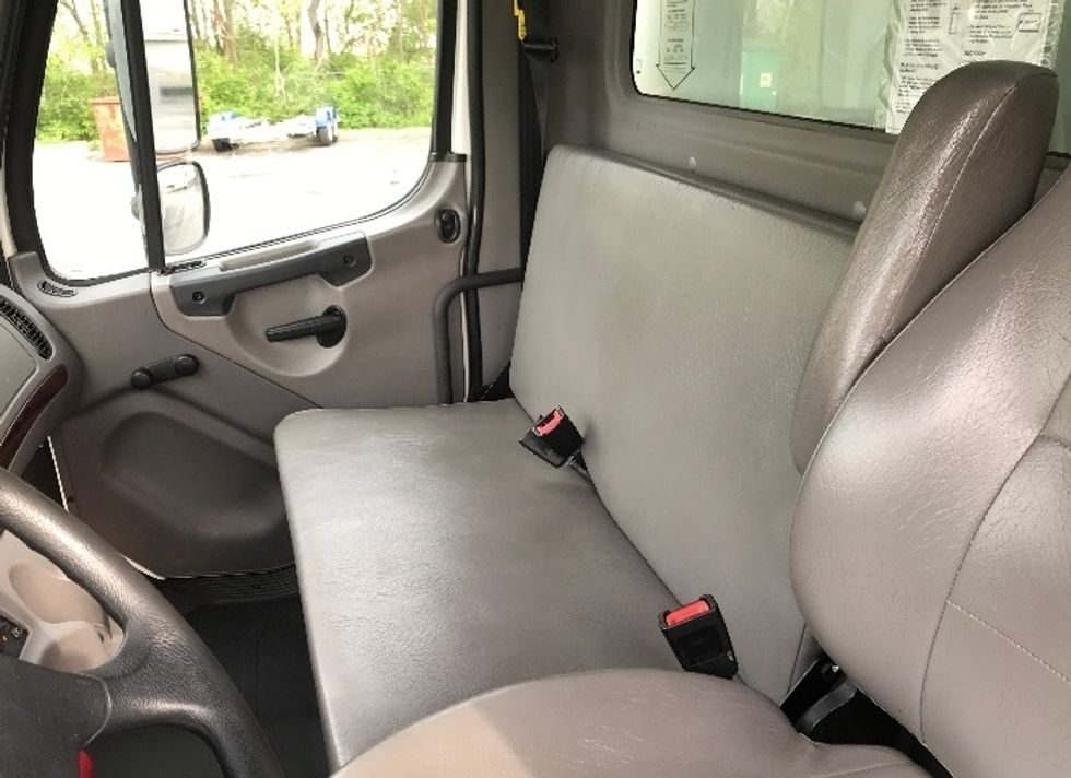 Medium Duty Box Truck-Light and Medium Duty Trucks-Freightliner-2020-M2-Salem-VA-142,756\n\t\tmiles-$ 59,750 - Image 18