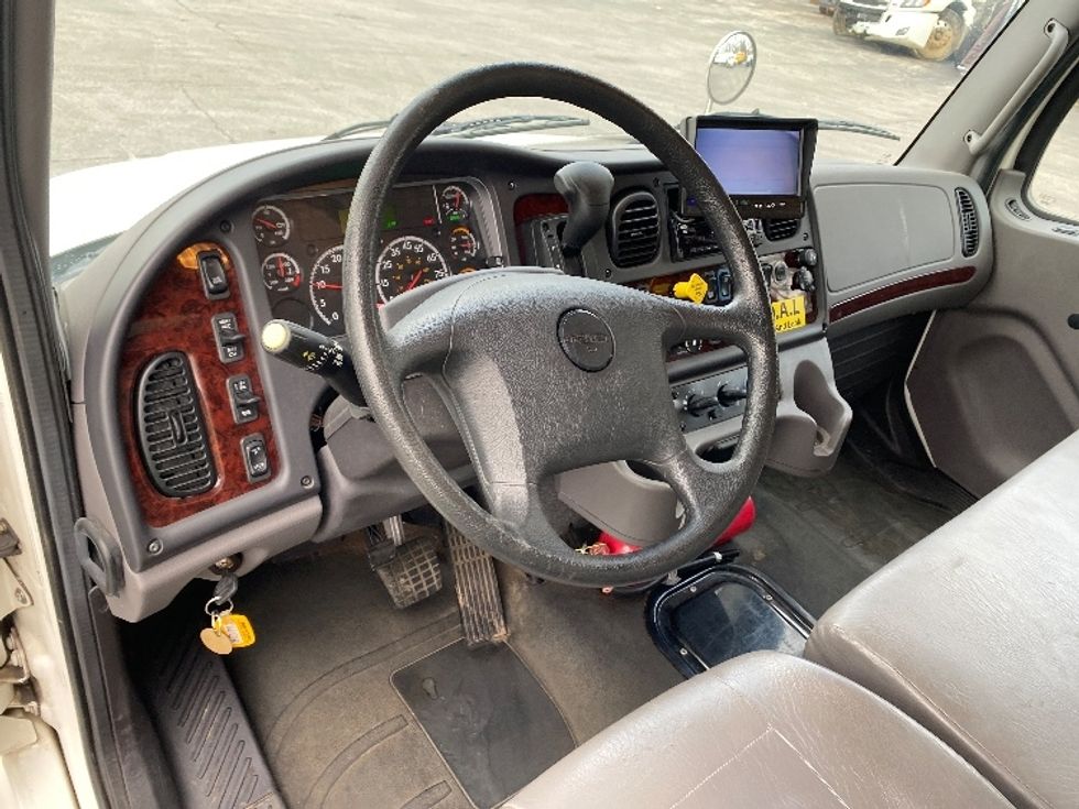 Medium Duty Box Truck-Light and Medium Duty Trucks-Freightliner-2020-M2-Salem-VA-36,291\n\t\tmiles-$ 60,250 - Image 17