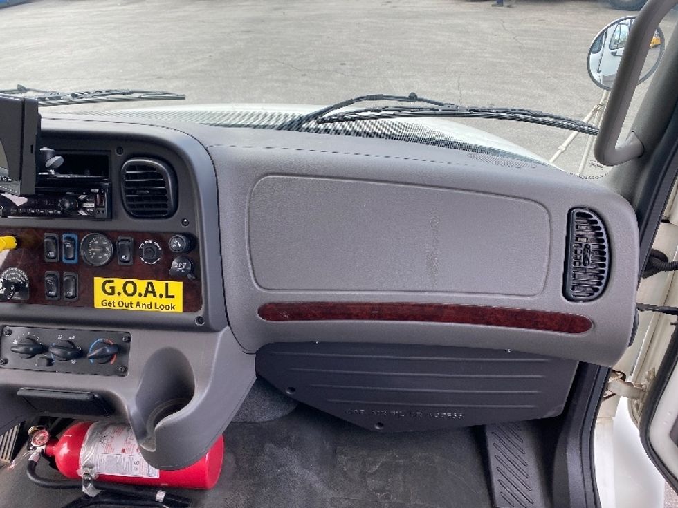 Medium Duty Box Truck-Light and Medium Duty Trucks-Freightliner-2020-M2-Salem-VA-36,291\n\t\tmiles-$ 60,250 - Image 21