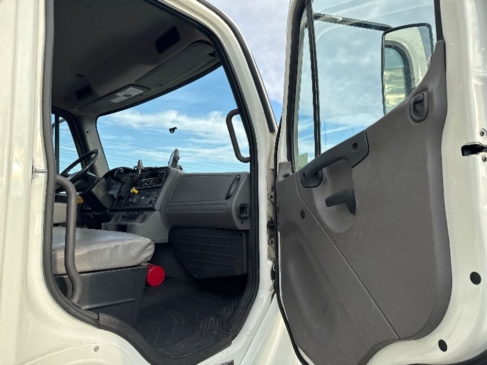 Medium Duty Box Truck-Light and Medium Duty Trucks-Freightliner-2020-M2-Salt Lake City-UT-104,369\n\t\tmiles-$ 69,250 - Image 20