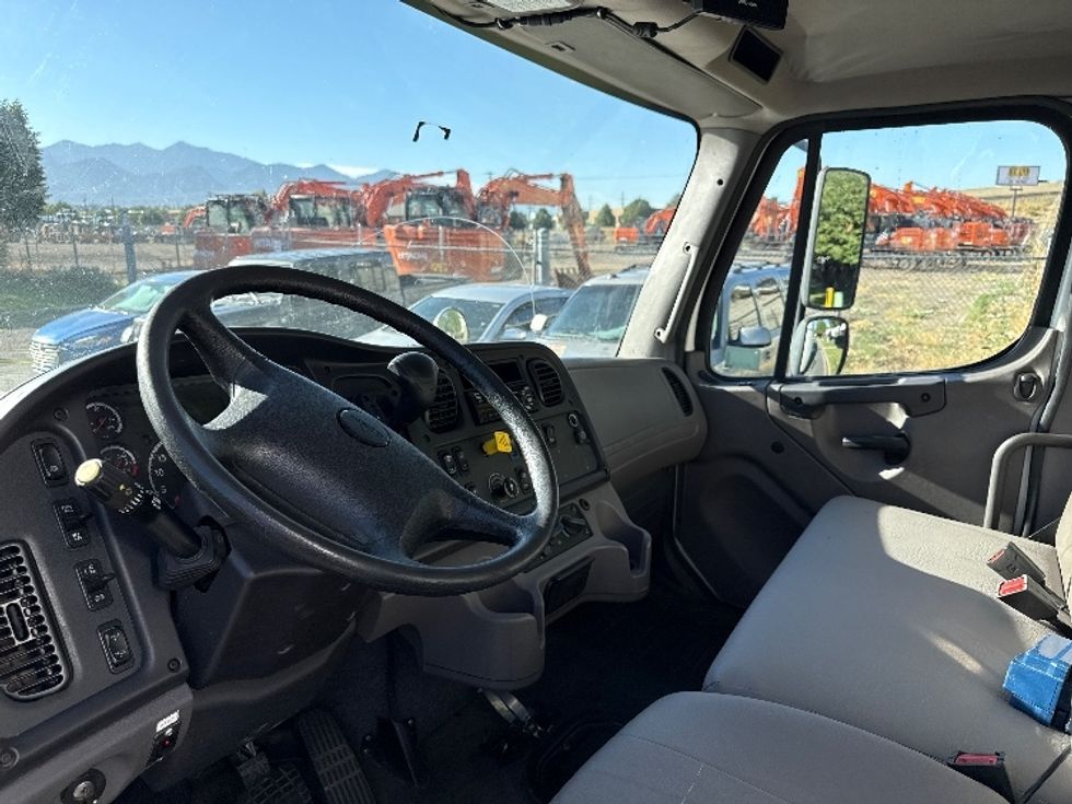 Medium Duty Box Truck-Light and Medium Duty Trucks-Freightliner-2020-M2-Salt Lake City-UT-106,965\n\t\tmiles-$ 67,750 - Image 17