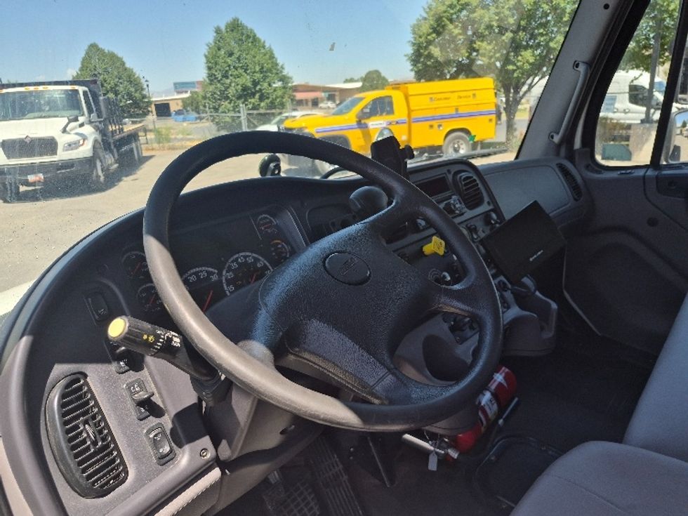 Medium Duty Box Truck-Light and Medium Duty Trucks-Freightliner-2020-M2-Salt Lake City-UT-109,967\n\t\tmiles-$ 71,500 - Image 17