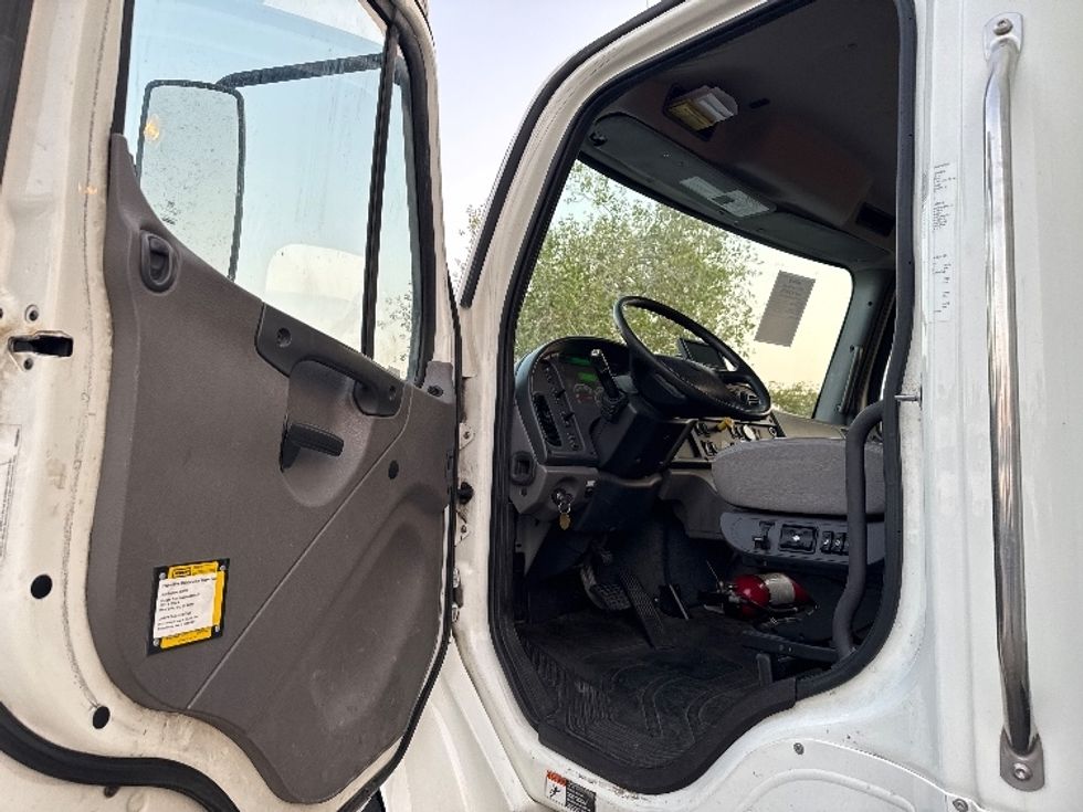 Medium Duty Box Truck-Light and Medium Duty Trucks-Freightliner-2020-M2-Salt Lake City-UT-112,741\n\t\tmiles-$ 69,250 - Image 16