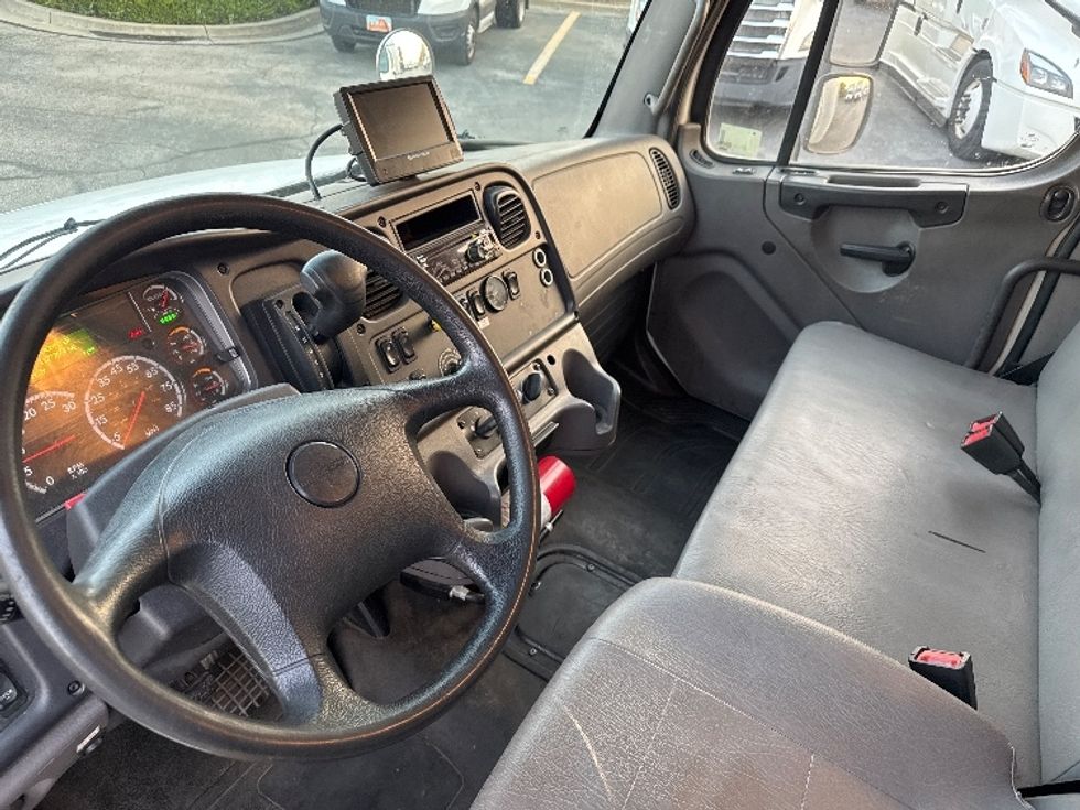 Medium Duty Box Truck-Light and Medium Duty Trucks-Freightliner-2020-M2-Salt Lake City-UT-112,741\n\t\tmiles-$ 69,250 - Image 17