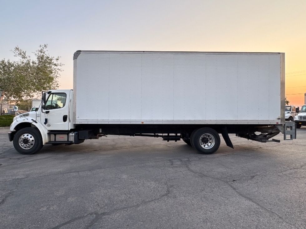 Medium Duty Box Truck-Light and Medium Duty Trucks-Freightliner-2020-M2-Salt Lake City-UT-112,741\n\t\tmiles-$ 69,250 - Image 4