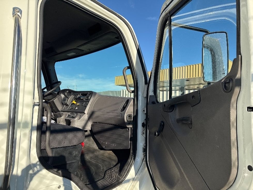 Medium Duty Box Truck-Light and Medium Duty Trucks-Freightliner-2020-M2-Salt Lake City-UT-271,110\n\t\tmiles-$ 41,250 - Image 20