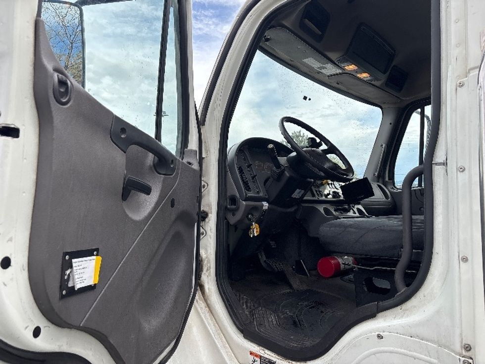 Medium Duty Box Truck-Light and Medium Duty Trucks-Freightliner-2020-M2-Salt Lake City-UT-87,033\n\t\tmiles-$ 82,250 - Image 16
