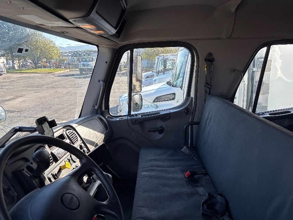 Medium Duty Box Truck-Light and Medium Duty Trucks-Freightliner-2020-M2-Salt Lake City-UT-87,033\n\t\tmiles-$ 82,250 - Image 19