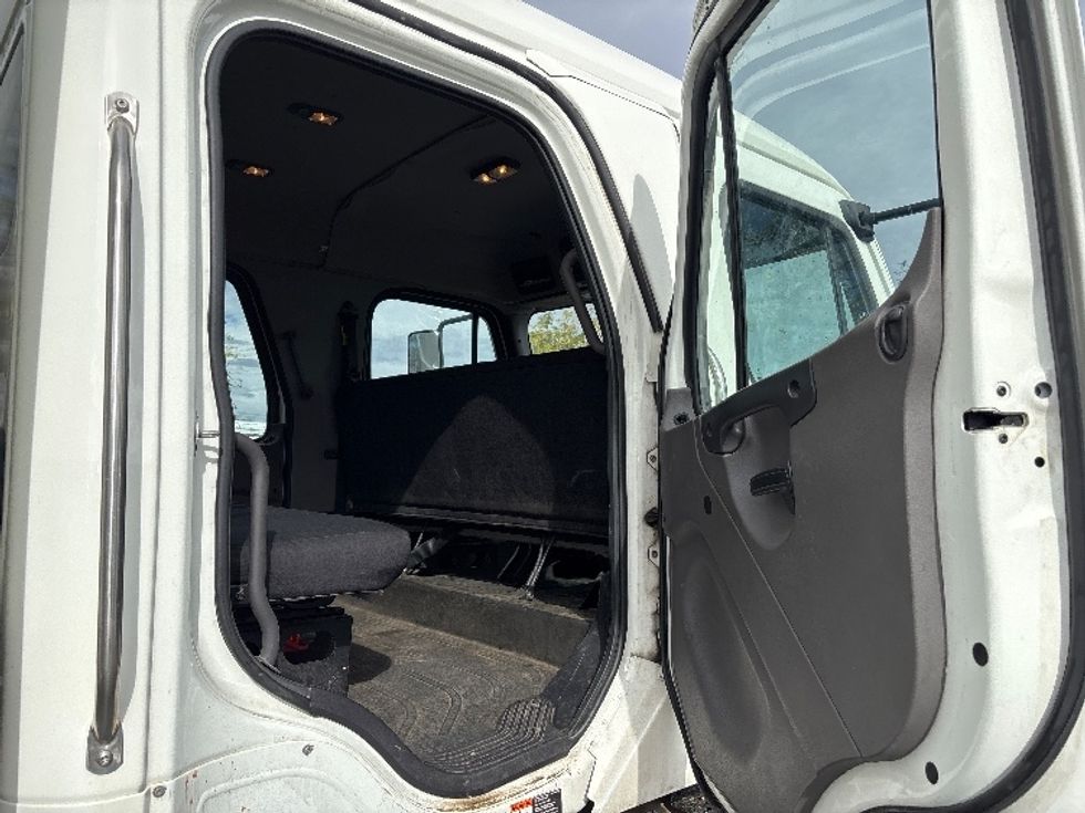 Medium Duty Box Truck-Light and Medium Duty Trucks-Freightliner-2020-M2-Salt Lake City-UT-87,033\n\t\tmiles-$ 82,250 - Image 25