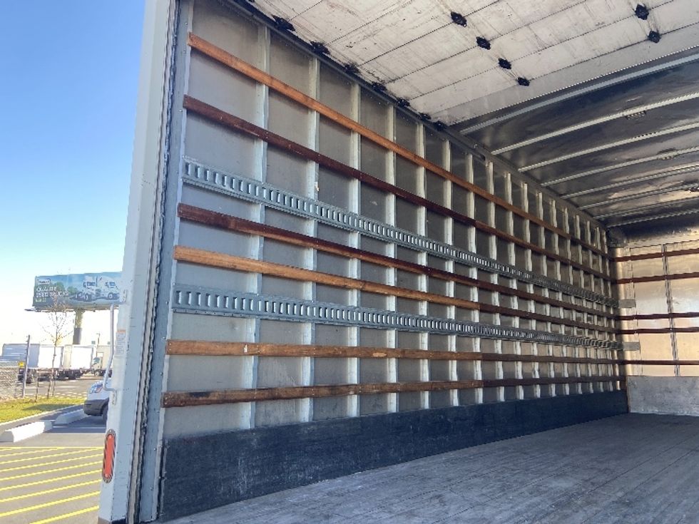 Medium Duty Box Truck-Light and Medium Duty Trucks-Freightliner-2020-M2-San Antonio-TX-130,985\n\t\tmiles-$ 58,750 - Image 11