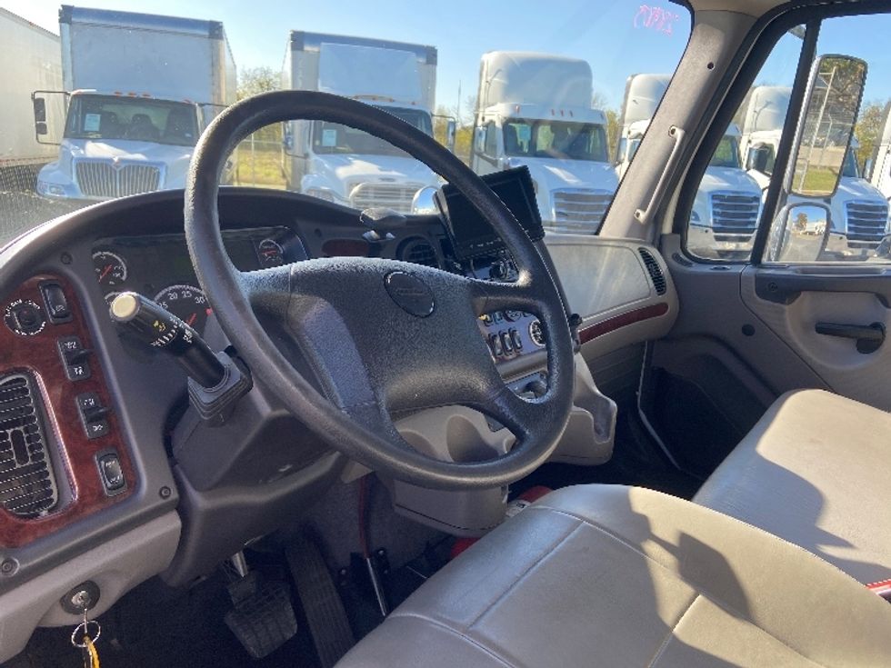 Medium Duty Box Truck-Light and Medium Duty Trucks-Freightliner-2020-M2-San Antonio-TX-130,985\n\t\tmiles-$ 58,750 - Image 17