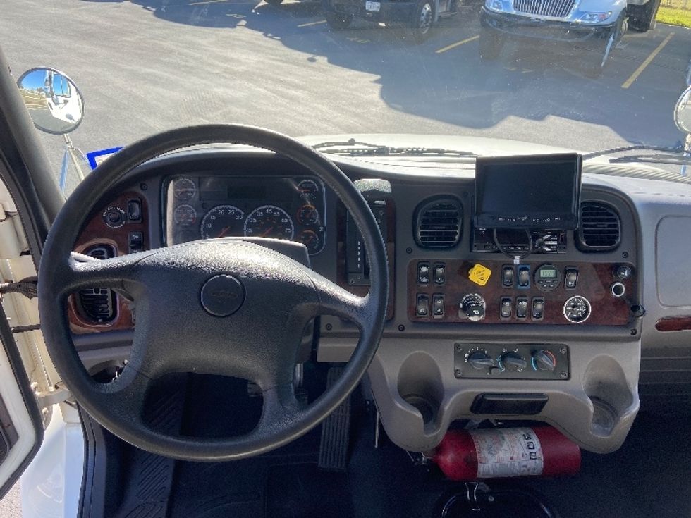 Medium Duty Box Truck-Light and Medium Duty Trucks-Freightliner-2020-M2-San Antonio-TX-130,985\n\t\tmiles-$ 58,750 - Image 18