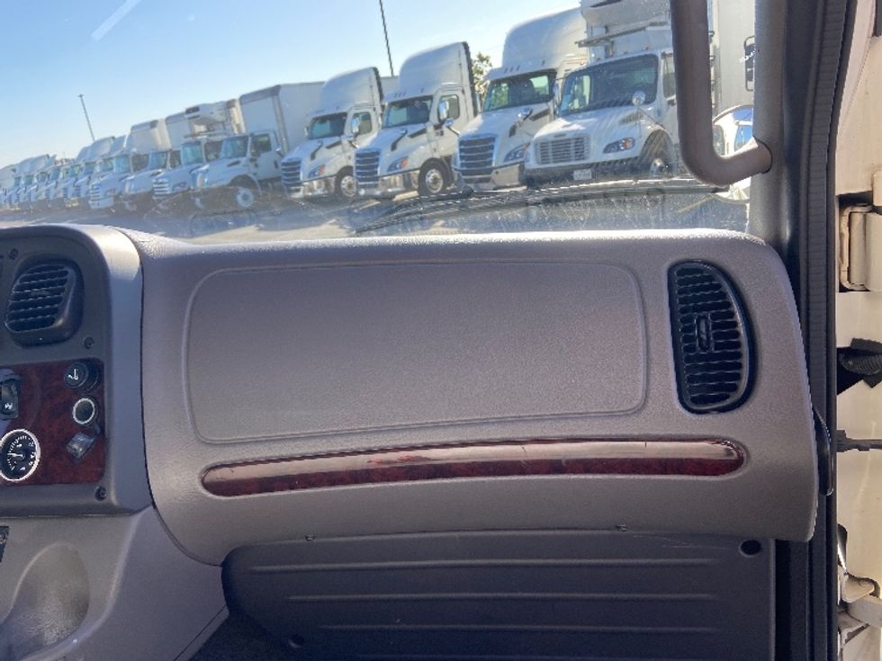 Medium Duty Box Truck-Light and Medium Duty Trucks-Freightliner-2020-M2-San Antonio-TX-130,985\n\t\tmiles-$ 58,750 - Image 21