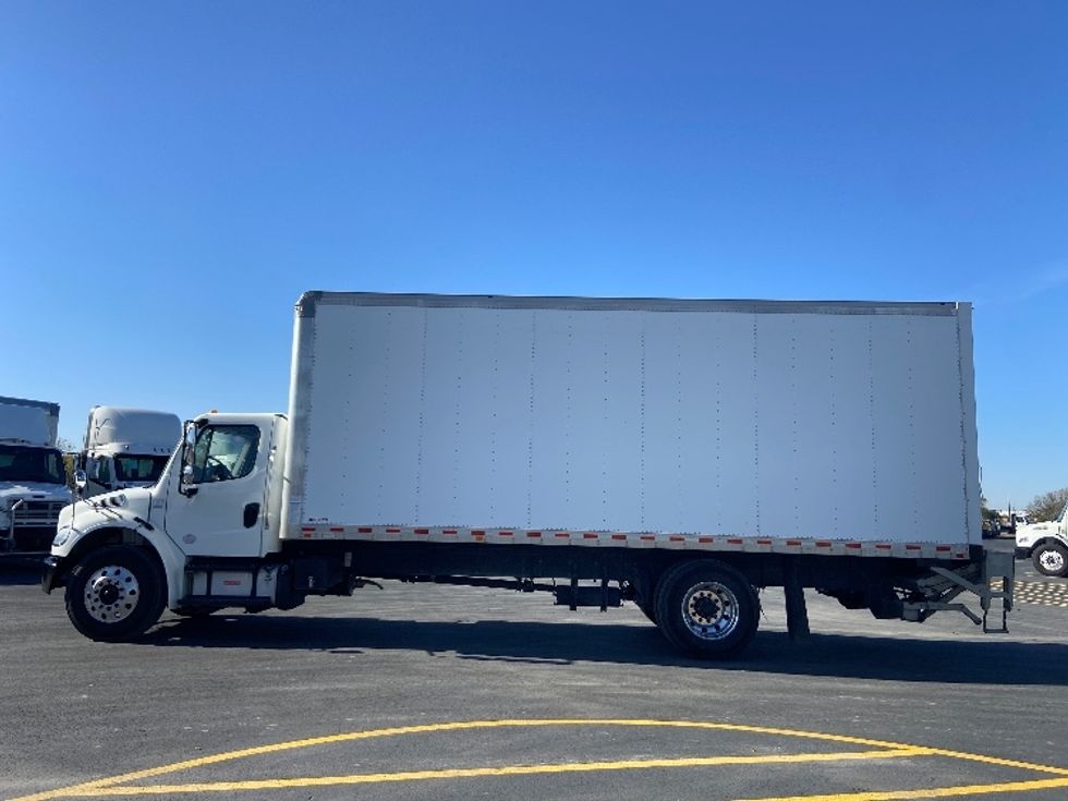 Medium Duty Box Truck-Light and Medium Duty Trucks-Freightliner-2020-M2-San Antonio-TX-130,985\n\t\tmiles-$ 58,750 - Image 4
