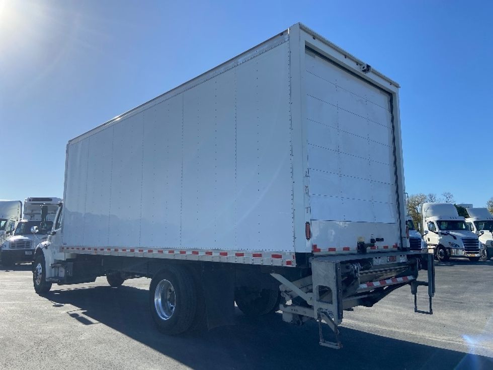 Medium Duty Box Truck-Light and Medium Duty Trucks-Freightliner-2020-M2-San Antonio-TX-130,985\n\t\tmiles-$ 58,750 - Image 6