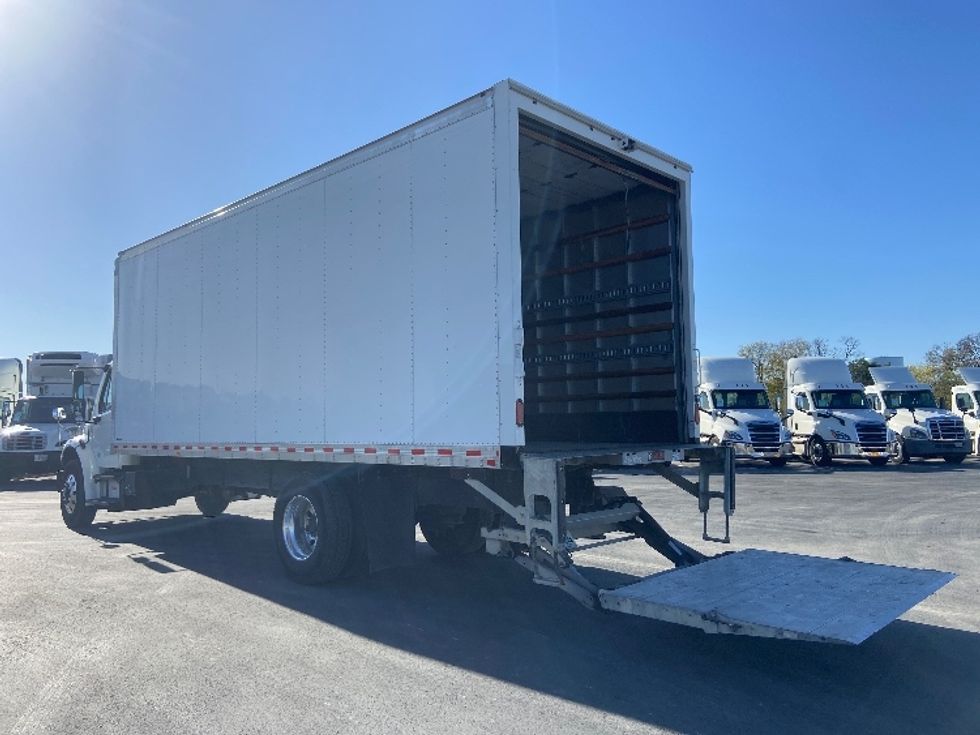 Medium Duty Box Truck-Light and Medium Duty Trucks-Freightliner-2020-M2-San Antonio-TX-130,985\n\t\tmiles-$ 58,750 - Image 9