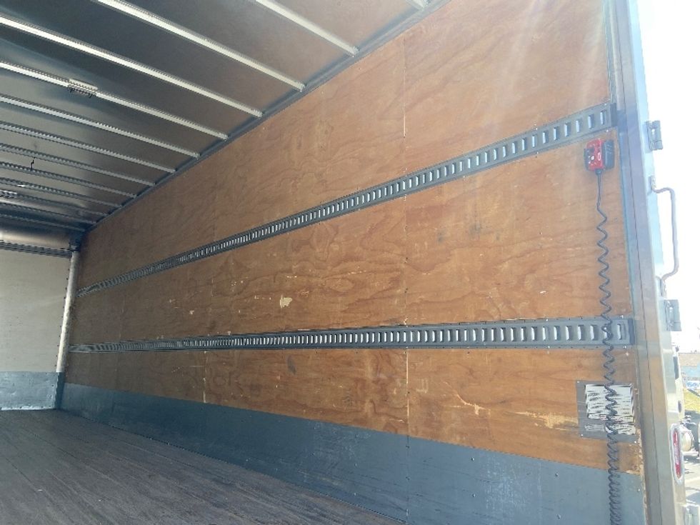 Medium Duty Box Truck-Light and Medium Duty Trucks-Freightliner-2020-M2-San Antonio-TX-137,038\n\t\tmiles-$ 61,750 - Image 12