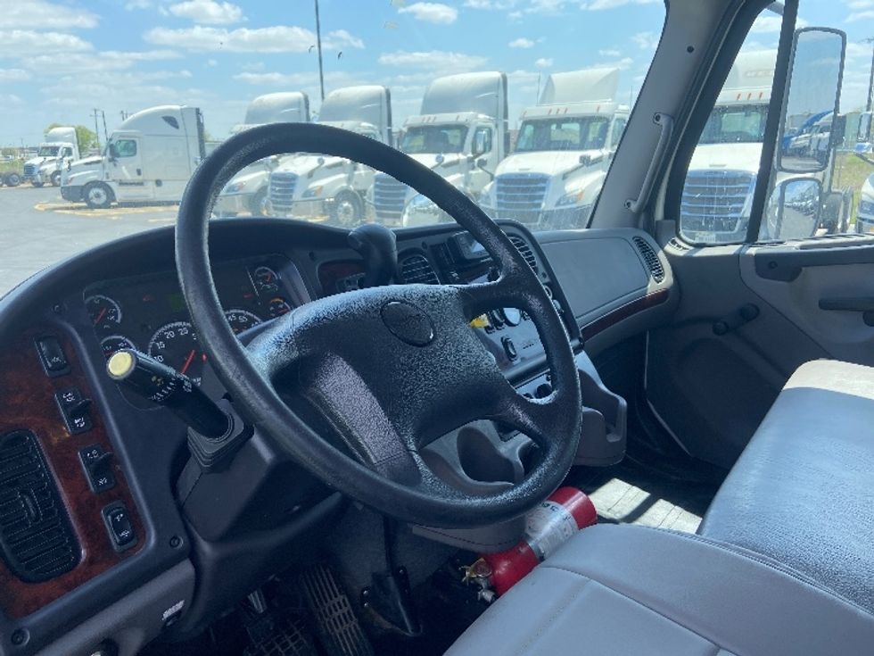Medium Duty Box Truck-Light and Medium Duty Trucks-Freightliner-2020-M2-San Antonio-TX-137,038\n\t\tmiles-$ 61,750 - Image 17