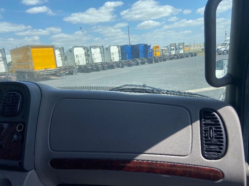 Medium Duty Box Truck-Light and Medium Duty Trucks-Freightliner-2020-M2-San Antonio-TX-137,038\n\t\tmiles-$ 61,750 - Image 21