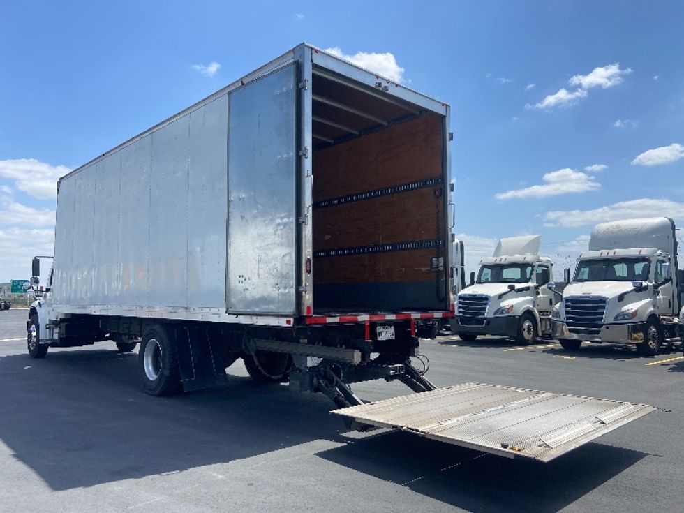 Medium Duty Box Truck-Light and Medium Duty Trucks-Freightliner-2020-M2-San Antonio-TX-137,038\n\t\tmiles-$ 61,750 - Image 9