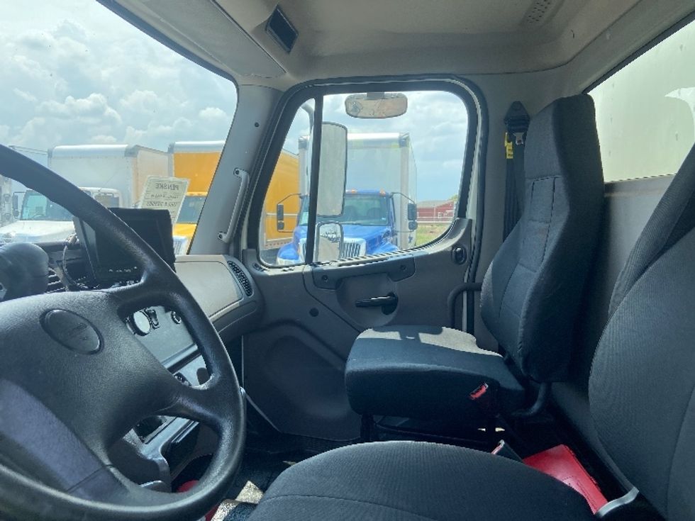 Medium Duty Box Truck-Light and Medium Duty Trucks-Freightliner-2020-M2-San Antonio-TX-154,422\n\t\tmiles-$ 59,250 - Image 19