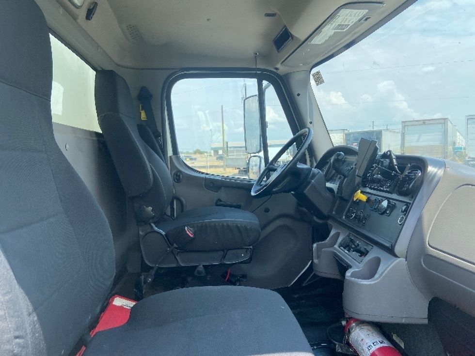 Medium Duty Box Truck-Light and Medium Duty Trucks-Freightliner-2020-M2-San Antonio-TX-154,422\n\t\tmiles-$ 59,250 - Image 22