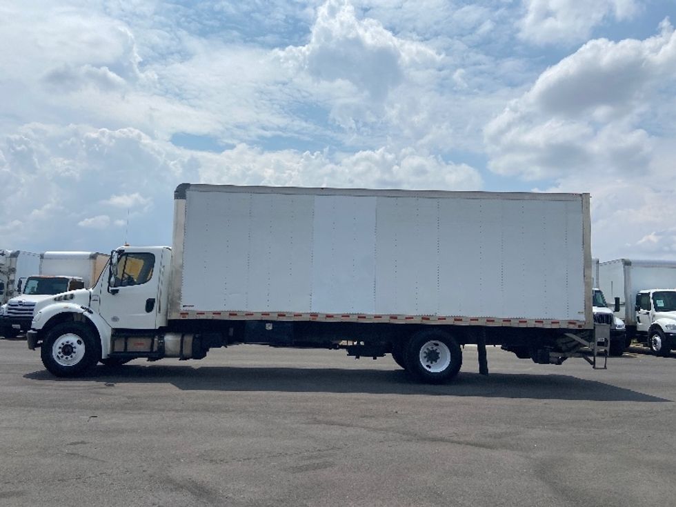 Medium Duty Box Truck-Light and Medium Duty Trucks-Freightliner-2020-M2-San Antonio-TX-154,422\n\t\tmiles-$ 59,250 - Image 4