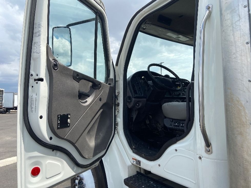Medium Duty Box Truck-Light and Medium Duty Trucks-Freightliner-2020-M2-San Antonio-TX-164,320\n\t\tmiles-$ 52,250 - Image 15