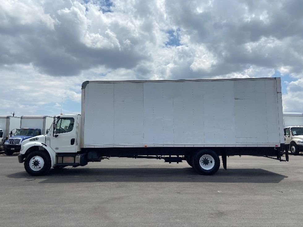 Medium Duty Box Truck-Light and Medium Duty Trucks-Freightliner-2020-M2-San Antonio-TX-164,320\n\t\tmiles-$ 52,250 - Image 4