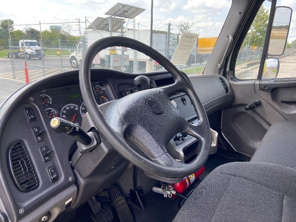 Medium Duty Box Truck-Light and Medium Duty Trucks-Freightliner-2020-M2-San Antonio-TX-194,100\n\t\tmiles-$ 44,750 - Image 17