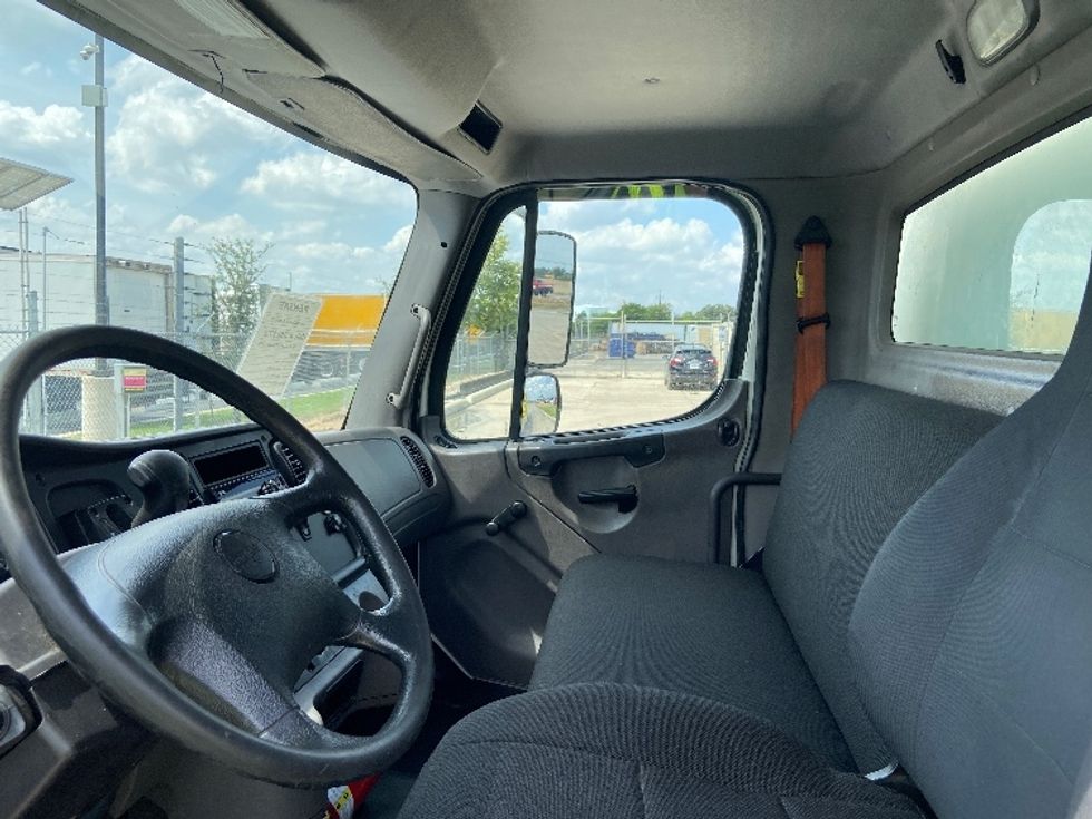 Medium Duty Box Truck-Light and Medium Duty Trucks-Freightliner-2020-M2-San Antonio-TX-194,100\n\t\tmiles-$ 44,750 - Image 19