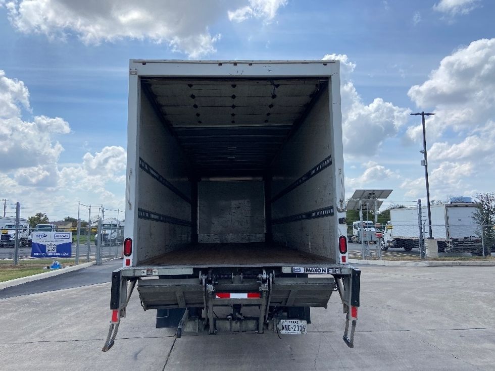 Medium Duty Box Truck-Light and Medium Duty Trucks-Freightliner-2020-M2-San Antonio-TX-194,100\n\t\tmiles-$ 44,750 - Image 8