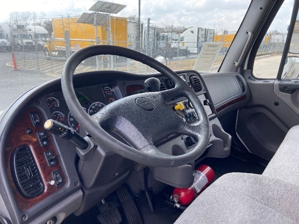 Medium Duty Box Truck-Light and Medium Duty Trucks-Freightliner-2020-M2-San Antonio-TX-224,608\n\t\tmiles-$ 35,750 - Image 17