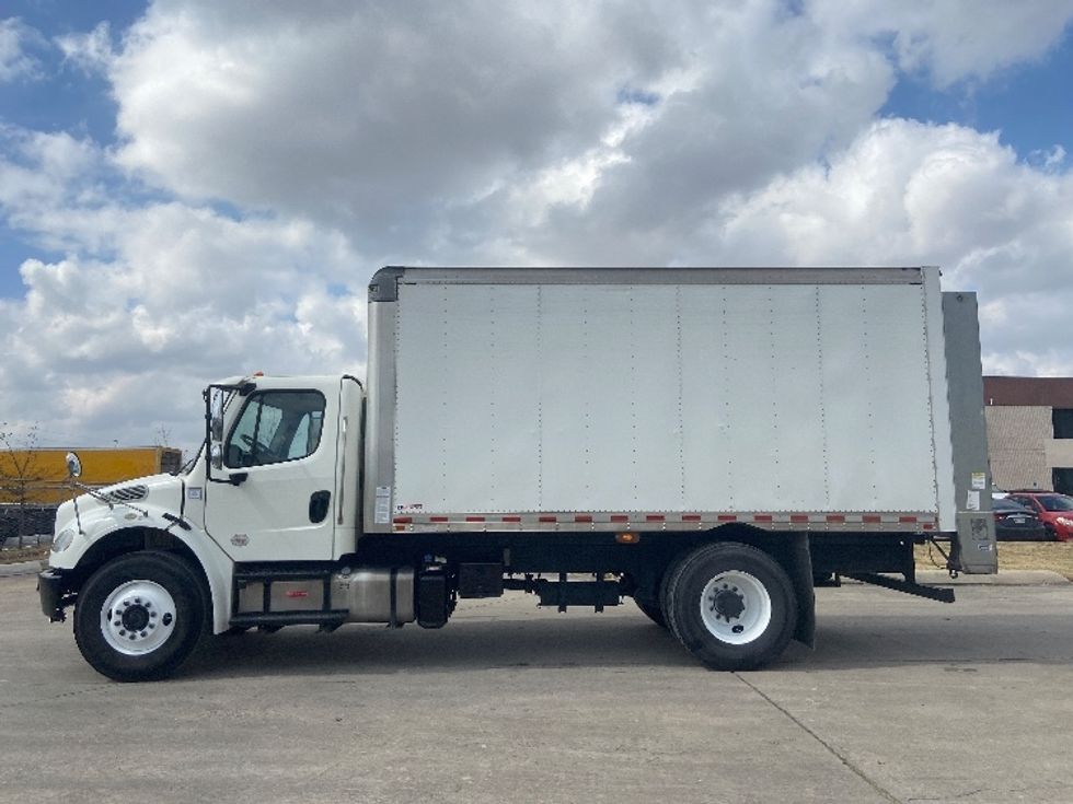 Medium Duty Box Truck-Light and Medium Duty Trucks-Freightliner-2020-M2-San Antonio-TX-224,608\n\t\tmiles-$ 35,750 - Image 4
