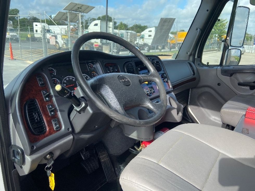 Medium Duty Box Truck-Light and Medium Duty Trucks-Freightliner-2020-M2-San Antonio-TX-289,374\n\t\tmiles-$ 23,750 - Image 17