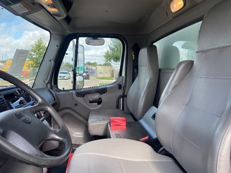 Medium Duty Box Truck-Light and Medium Duty Trucks-Freightliner-2020-M2-San Antonio-TX-289,374\n\t\tmiles-$ 23,750 - Image 19