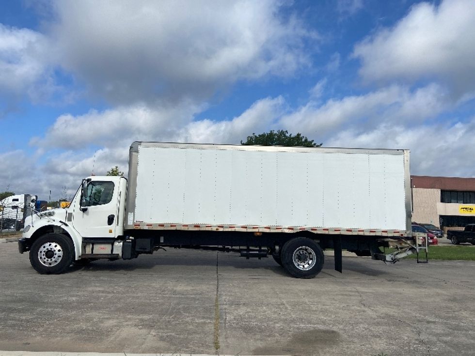Medium Duty Box Truck-Light and Medium Duty Trucks-Freightliner-2020-M2-San Antonio-TX-289,374\n\t\tmiles-$ 23,750 - Image 4