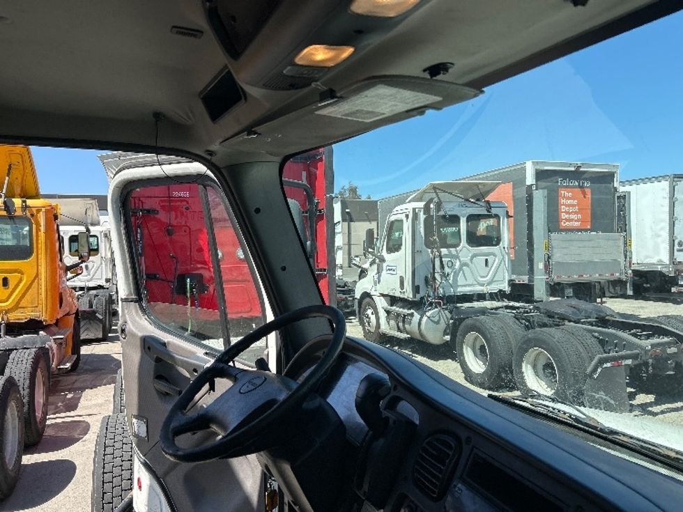 Medium Duty Box Truck-Light and Medium Duty Trucks-Freightliner-2020-M2-San Diego-CA-138,010\n\t\tmiles-$ 58,000 - Image 22