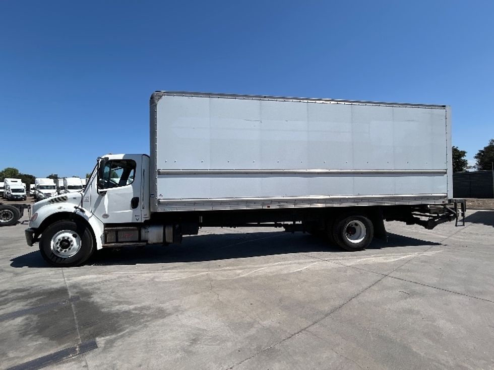 Medium Duty Box Truck-Light and Medium Duty Trucks-Freightliner-2020-M2-San Diego-CA-138,010\n\t\tmiles-$ 58,000 - Image 4