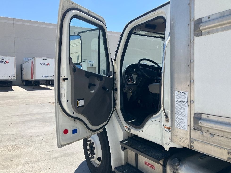 Medium Duty Box Truck-Light and Medium Duty Trucks-Freightliner-2020-M2-San Diego-CA-165,252\n\t\tmiles-$ 58,000 - Image 14