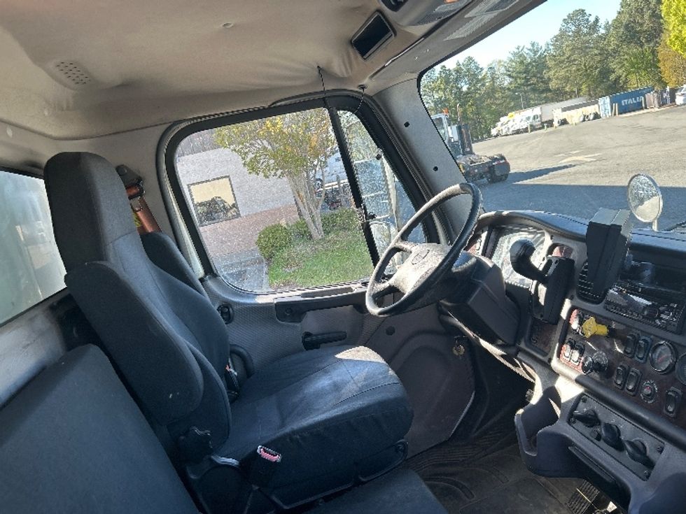 Medium Duty Box Truck-Light and Medium Duty Trucks-Freightliner-2020-M2-Sandston-VA-224,439\n\t\tmiles-$ 48,500 - Image 22