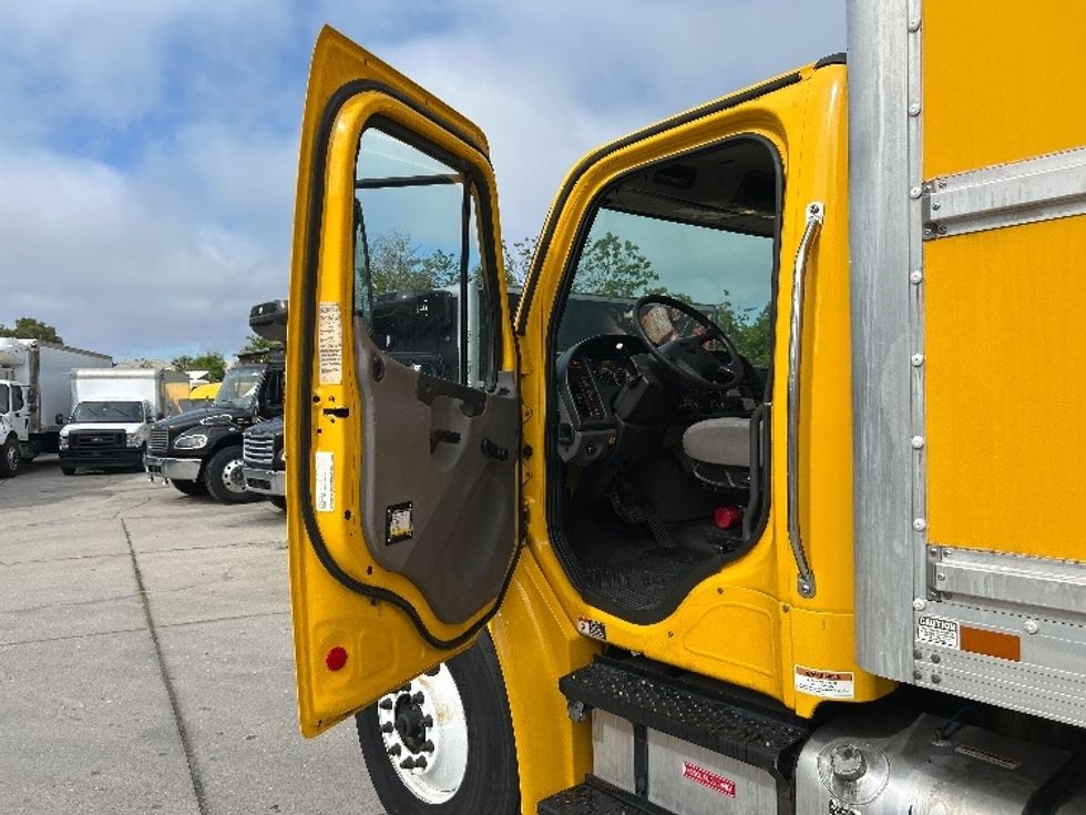 Medium Duty Box Truck-Light and Medium Duty Trucks-Freightliner-2020-M2-Sarasota-FL-223,023\n\t\tmiles-$ 37,500 - Image 16