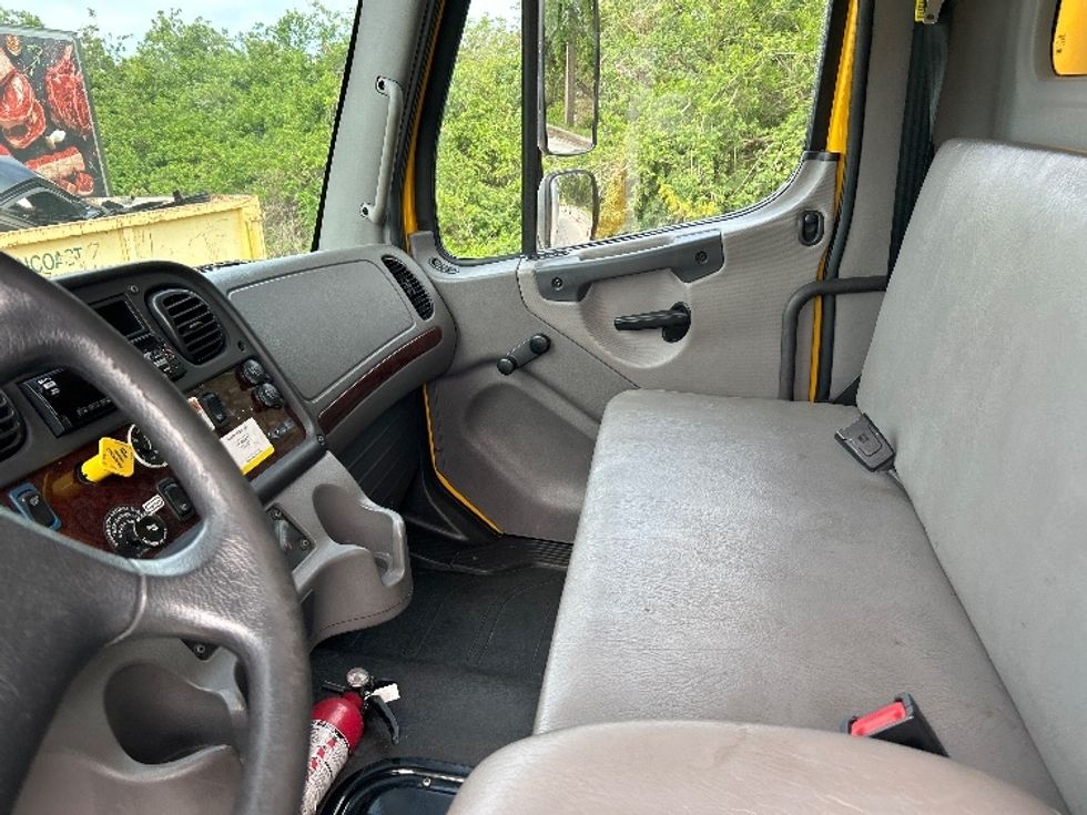 Medium Duty Box Truck-Light and Medium Duty Trucks-Freightliner-2020-M2-Sarasota-FL-223,023\n\t\tmiles-$ 37,500 - Image 19