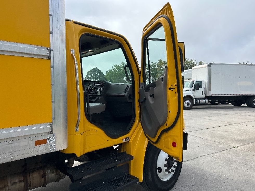 Medium Duty Box Truck-Light and Medium Duty Trucks-Freightliner-2020-M2-Sarasota-FL-223,023\n\t\tmiles-$ 37,500 - Image 20