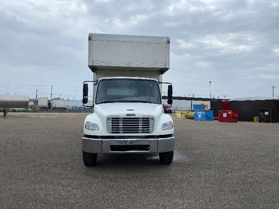 Medium Duty Box Truck-Light and Medium Duty Trucks-Freightliner-2020-M2-Saskatoon-SK-276,173\n\t\tkm-$ 72,500 - Image 2