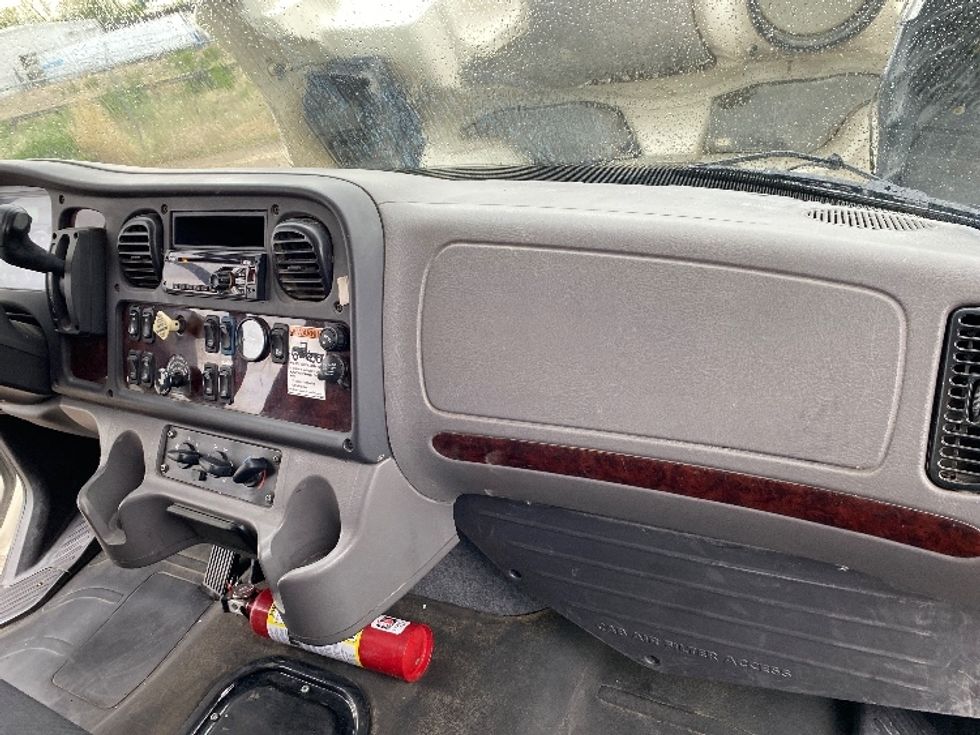 Medium Duty Box Truck-Light and Medium Duty Trucks-Freightliner-2020-M2-Saskatoon-SK-276,173\n\t\tkm-$ 72,500 - Image 21