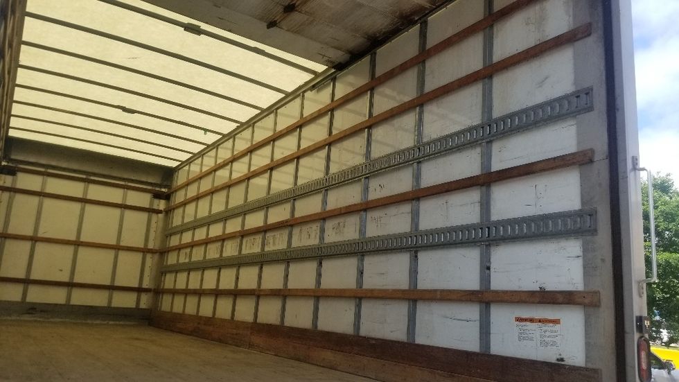 Medium Duty Box Truck-Light and Medium Duty Trucks-Freightliner-2020-M2-Scarborough-ON-297,150\n\t\tkm-$ 60,000 - Image 12